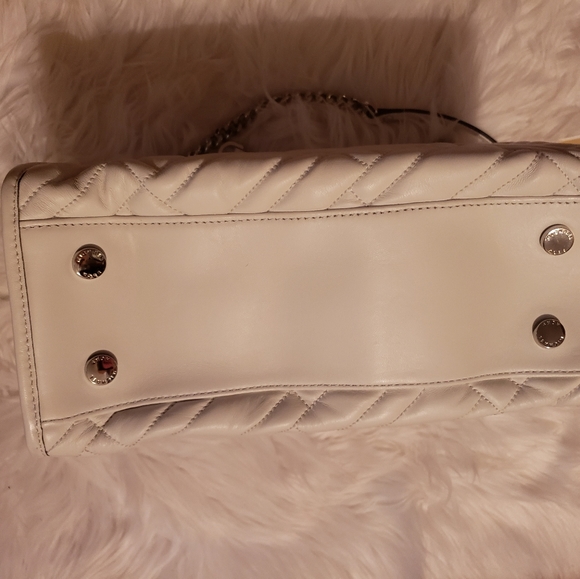 Authentic Michael Kors Kathy Large Satchel - Picture 7 of 9